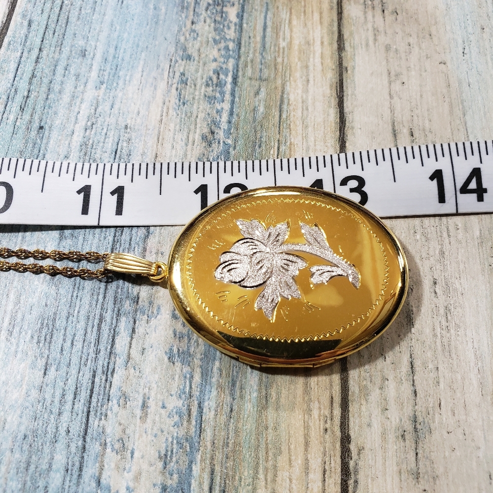 Marathon 12k GF Flower  Locket - Picture 8 of 16